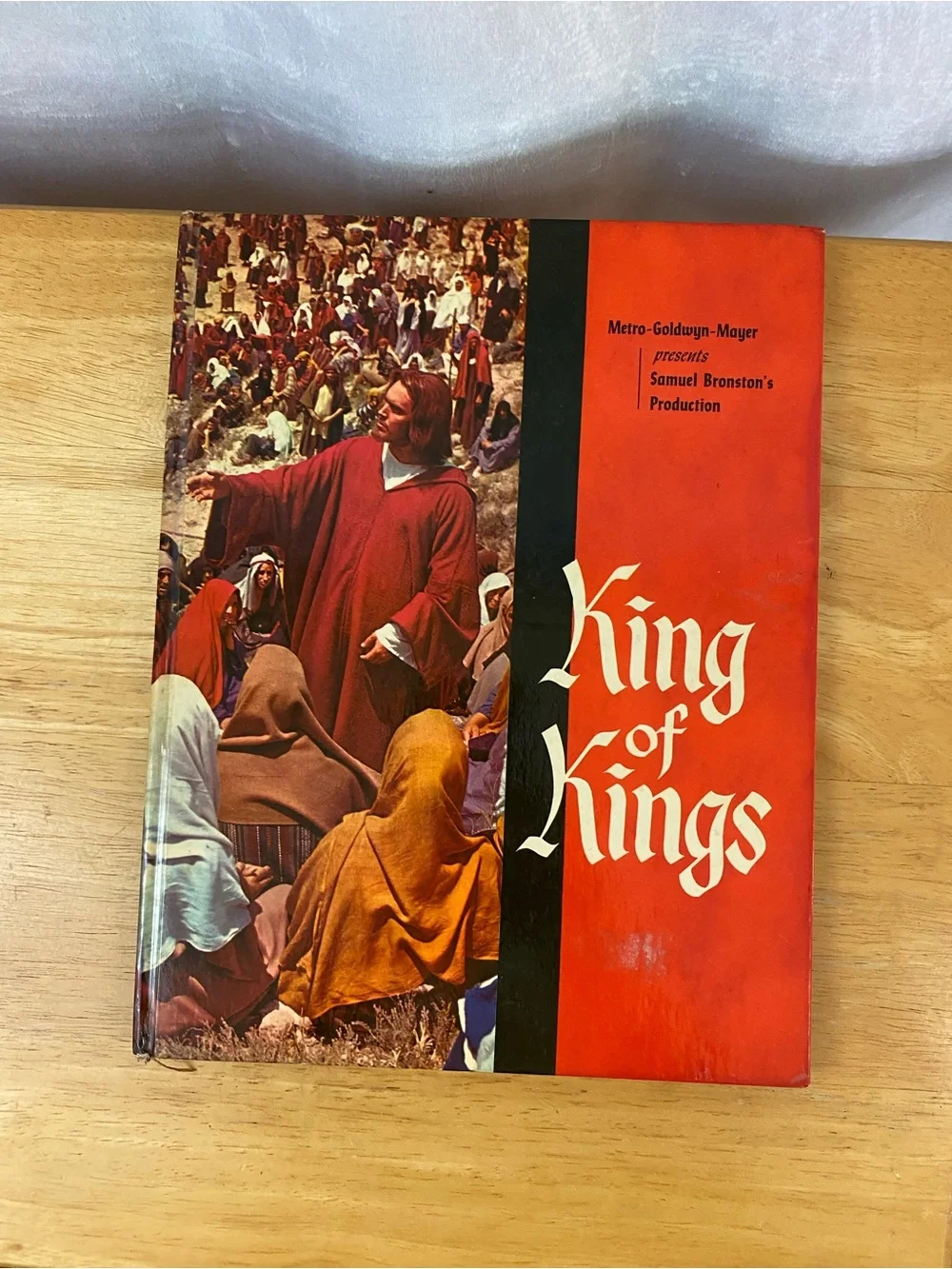 Vintage 1961 King of Kings Movie Book with 4 color 8x10 Cast Photos